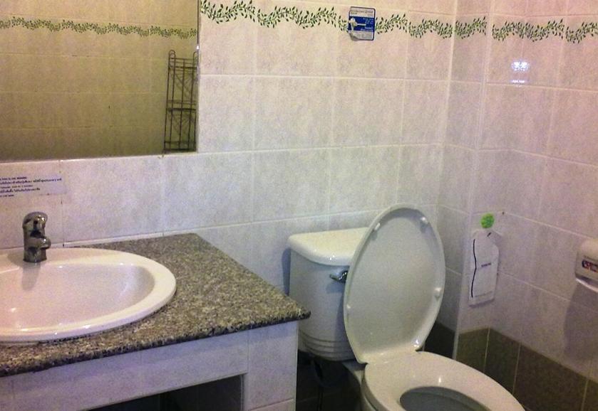 Chayada Garden House And Resort Hotel Накхонратчасіма Номер фото