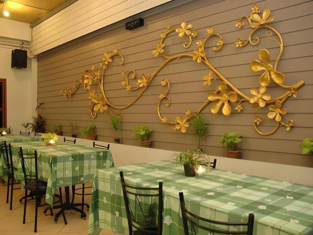 Chayada Garden House And Resort Hotel Накхонратчасіма Екстер'єр фото