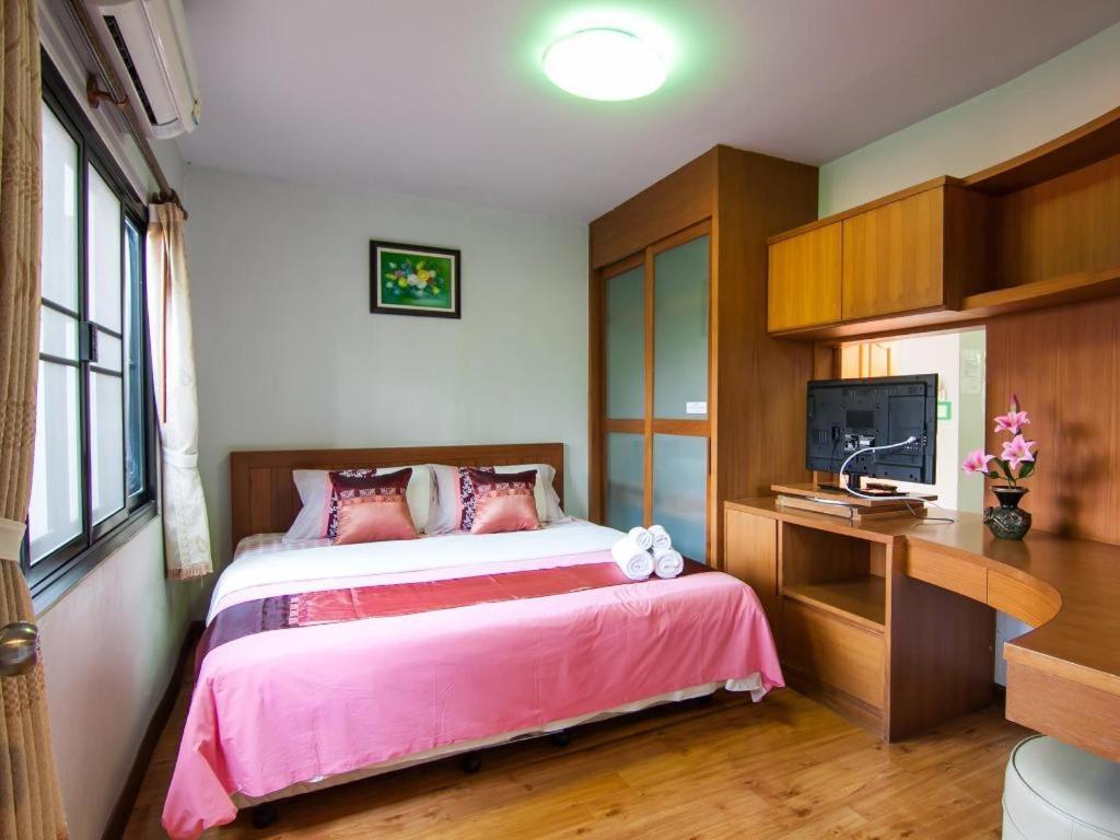 Chayada Garden House And Resort Hotel Накхонратчасіма Екстер'єр фото