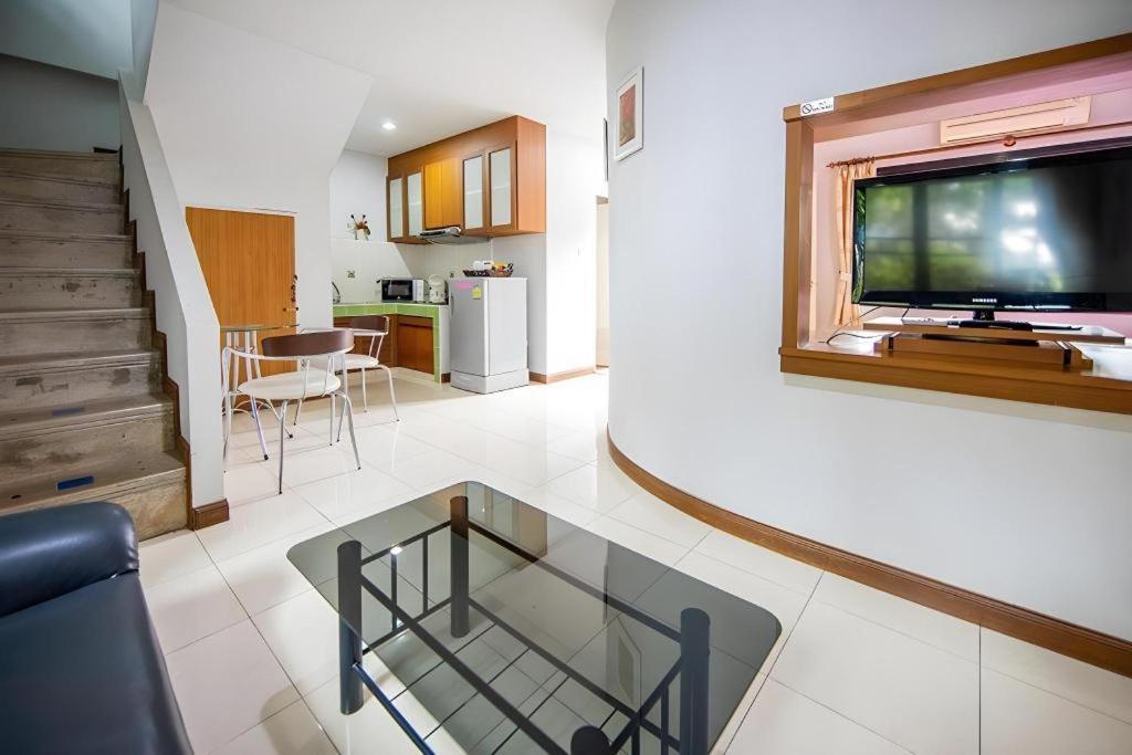 Chayada Garden House And Resort Hotel Накхонратчасіма Екстер'єр фото