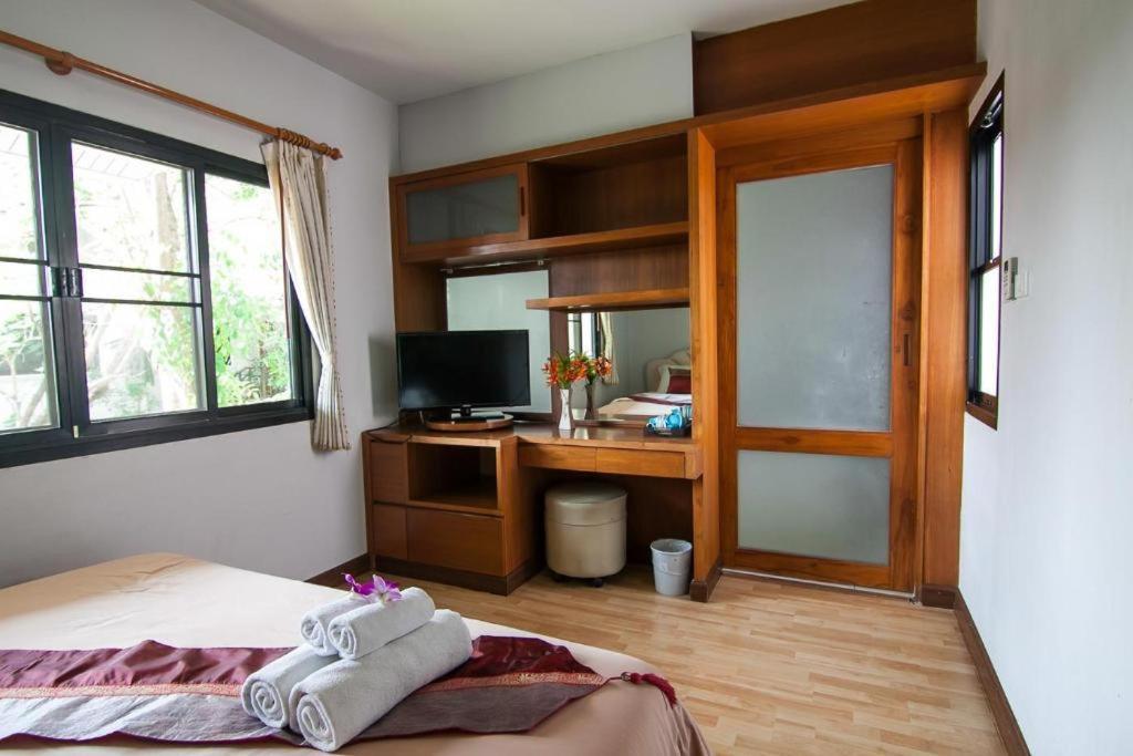 Chayada Garden House And Resort Hotel Накхонратчасіма Екстер'єр фото